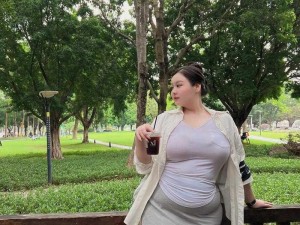 为什么凸凸凹 bbwbbwbbwbbw 能引爆主播圈？